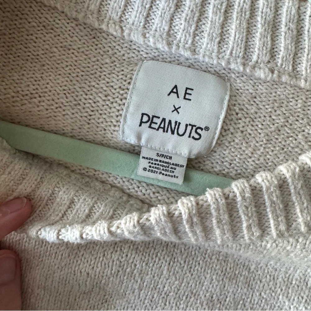 AE x Peanuts Snoopy Striped Knit Sweater - Cream & Red - Picture 4 of 6